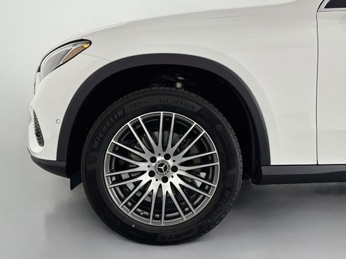 Used 2026 Mercedes-Benz GLC 300 image 10
