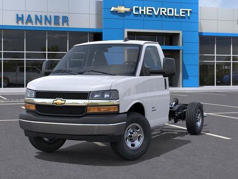 New 2025 Chevrolet Express 3500 w/ Power Convenience Package image 19