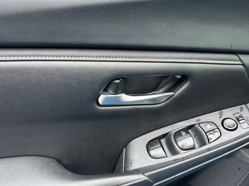 Used 2023 Nissan Sentra SV image 8