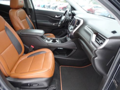 Used 2020 GMC Acadia AT4 w/ GMC Pro Grade Package image 43