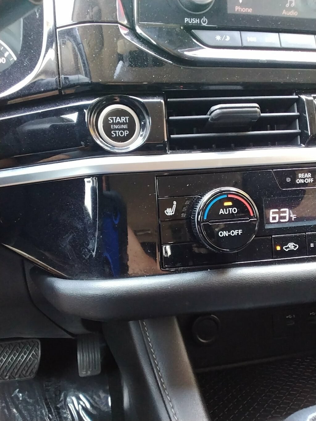Used 2022 Nissan Pathfinder SV FWD image 25