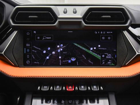 Used 2025 Lamborghini Urus SE image 42