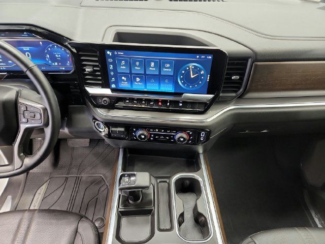 Used 2024 Chevrolet Silverado 1500 High Country w/ High Country Premium Package AWD/4WD image 32