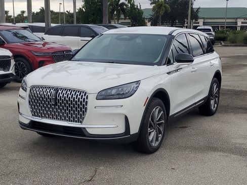 New 2025 Lincoln Corsair FWD w/ Equipment Group 101A image 2