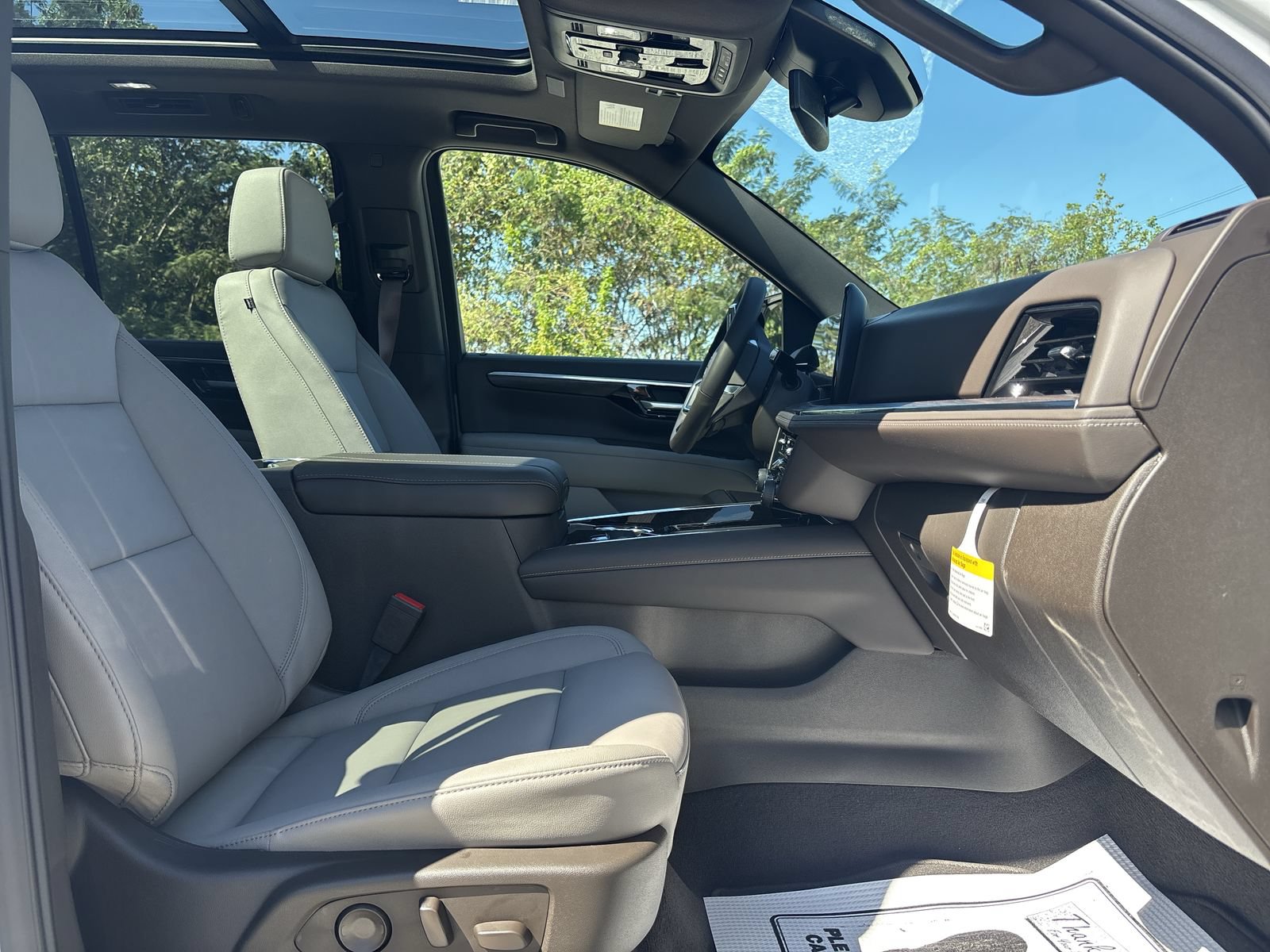 New 2027 Chevrolet Tahoe Z71 w/ Comfort Package AWD/4WD image 28