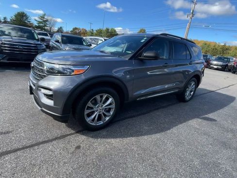 Used 2022 Ford Explorer XLT w/ Equipment Group 202A AWD/4WD image 15