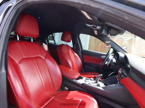Used 2020 Alfa Romeo Giulia w/ Quick Order Package 22K Sport image 23