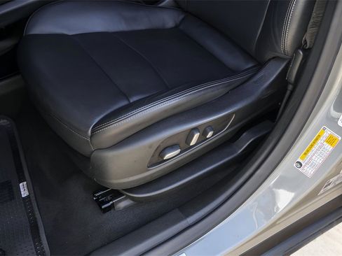 Used 2023 Cadillac XT6 Premium Luxury image 8