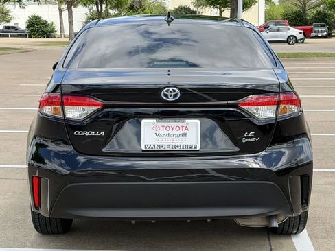 Used 2025 Toyota Corolla LE image 5