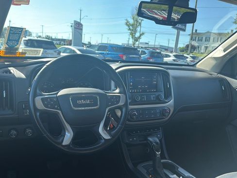 Used 2022 GMC Canyon Denali AWD/4WD image 6