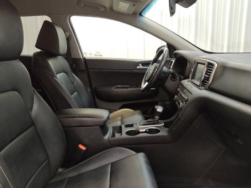 Used 2017 Kia Sportage EX image 21