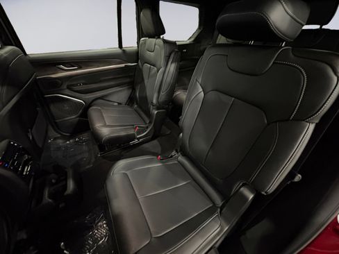 New 2026 Jeep Grand Cherokee L Limited AWD/4WD image 13