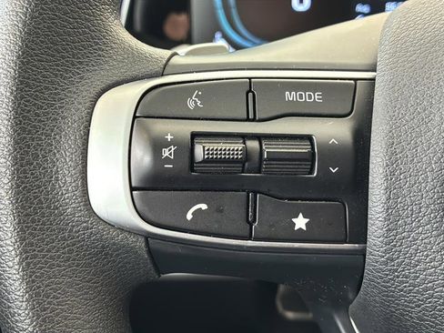 Certified 2025 Kia Sportage LX FWD image 39