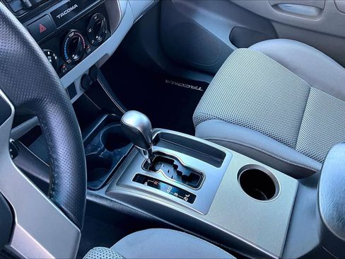 Used 2015 Toyota Tacoma 4x4 Double Cab w/ TRD Sport Package image 17