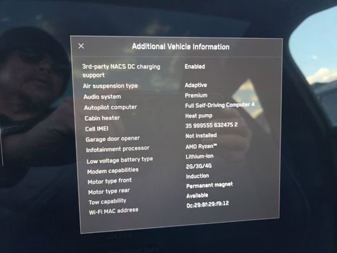 Used 2024 Tesla Cybertruck AWD Crew Cab image 5