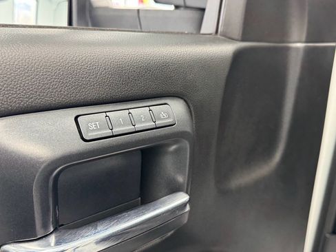 Used 2015 GMC Sierra 2500 Denali w/ Duramax Plus Package image 17