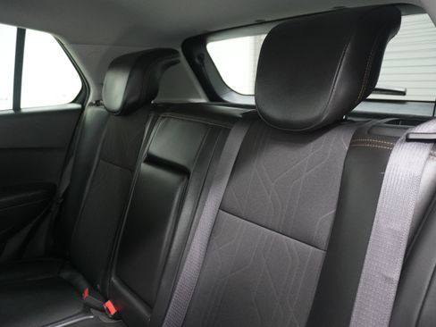 Used 2019 Chevrolet Trax LT w/ LT Convenience Package FWD image 13