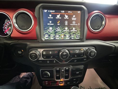 Used 2018 Jeep Wrangler Unlimited Rubicon AWD/4WD image 22