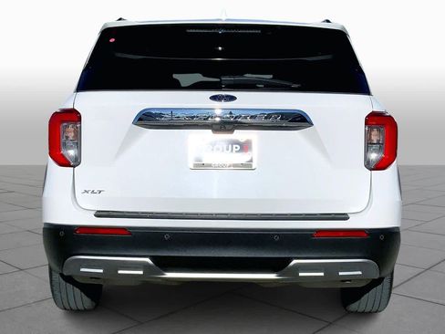 Used 2023 Ford Explorer XLT w/ Equipment Group 202A image 4