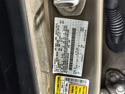 New 2025 Ford Bronco 4-Door image 33