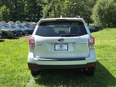 Used 2017 Subaru Forester 2.5i Premium w/ All-Weather Package AWD/4WD image 6