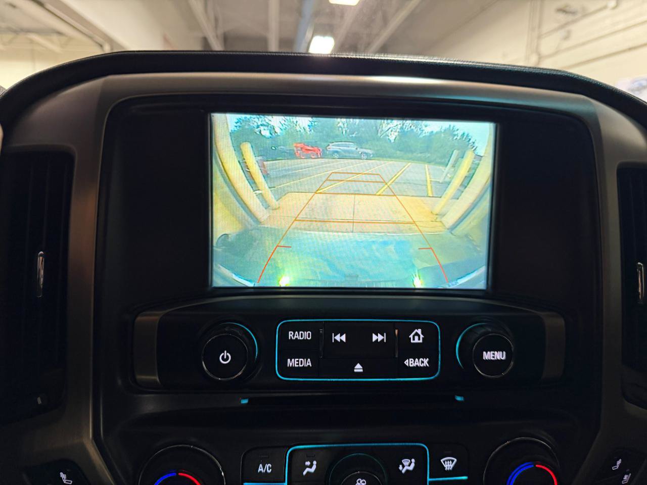Used 2018 GMC Sierra 2500 Denali w/ Suspension Package, Off-Road AWD/4WD image 37