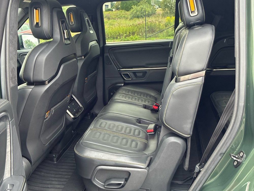 Used 2024 Rivian R1S Adventure Dual AWD/4WD image 6