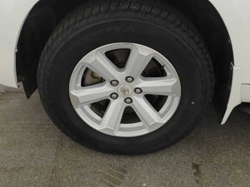Used 2010 Toyota Highlander SE FWD image 7
