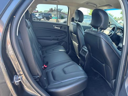 Used 2019 Ford Edge Titanium AWD/4WD image 19