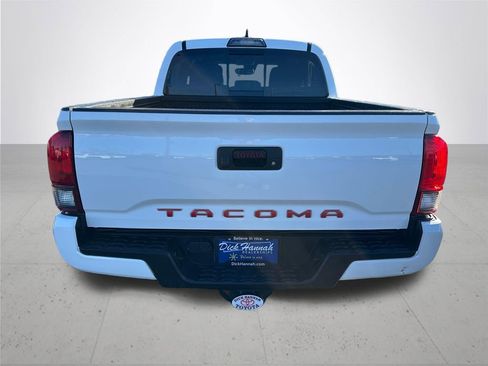 Used 2019 Toyota Tacoma TRD Sport image 8