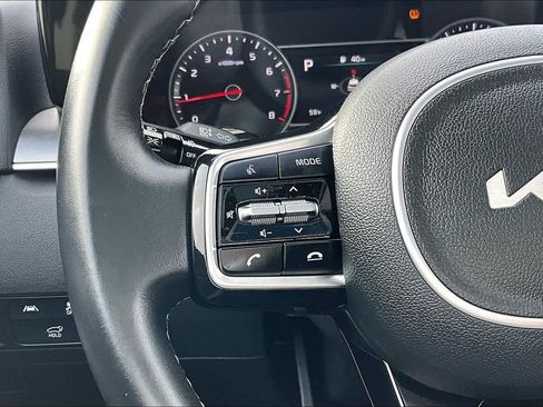 Used 2022 Kia Sorento SX image 22
