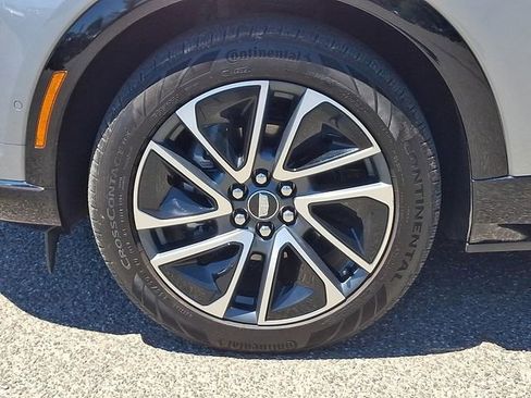 Certified 2025 Cadillac Optiq Sport 2 w/ LPO, Floor Liner Package AWD/4WD image 6