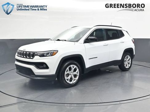 Used 2024 Jeep Compass Latitude AWD/4WD image 11