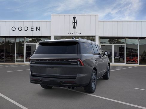 New 2026 Lincoln Navigator Reserve AWD/4WD image 8