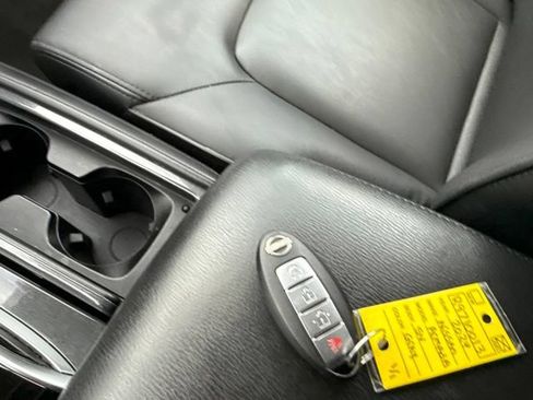 Used 2024 Nissan Armada SV AWD/4WD image 30