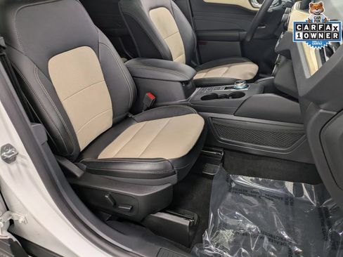 Used 2022 Ford Escape Titanium w/ Titanium Elite Package AWD/4WD image 29