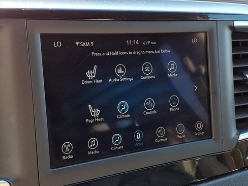 Used 2018 Chrysler Pacifica Touring-L image 22