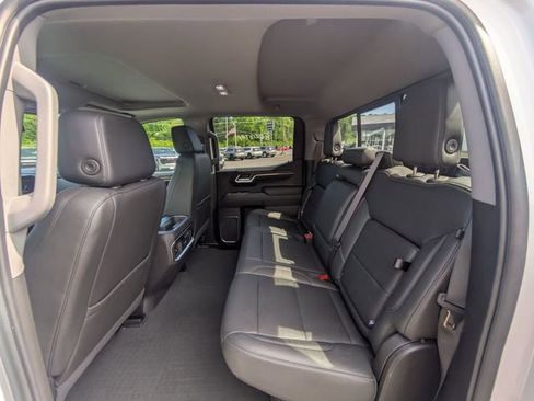Used 2024 GMC Sierra 1500 SLT w/ SLT Premium Plus Package AWD/4WD image 29