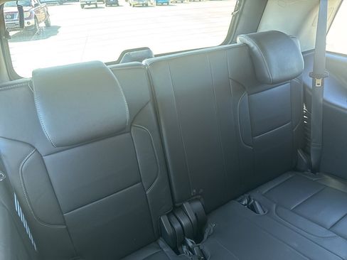 Used 2018 Chevrolet Tahoe LT image 24