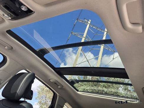 Certified 2023 Kia Sportage SX image 19