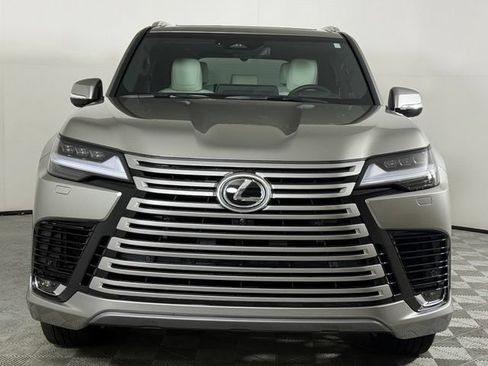 Used 2025 Lexus LX 600 4WD w/ Accessory Package (2T) image 13