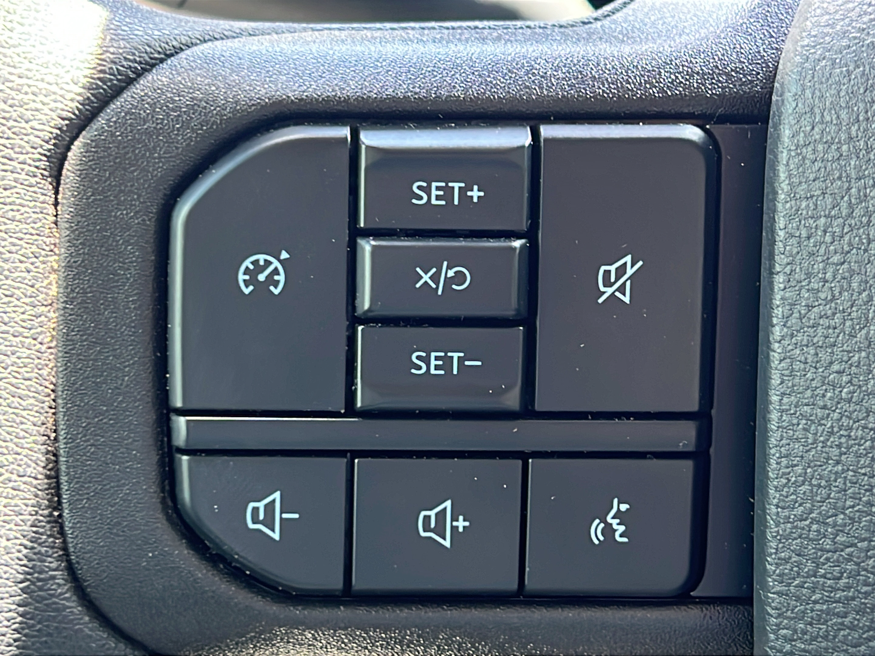 Used 2025 Ford F350 XL w/ XL Driver Assist Package AWD/4WD image 19
