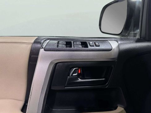 Used 2010 Toyota 4Runner Limited RWD image 19