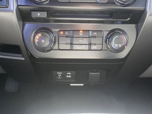 Used 2015 Ford F150 XLT image 24