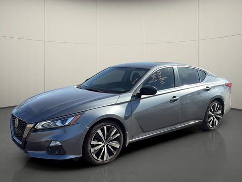 Used 2020 Nissan Altima 2.5 SR FWD image 3