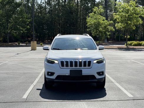 Used 2019 Jeep Cherokee Limited AWD/4WD image 2