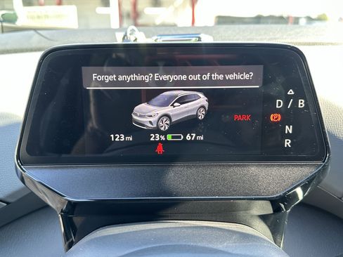 Used 2025 Volkswagen ID.4 Pro image 10