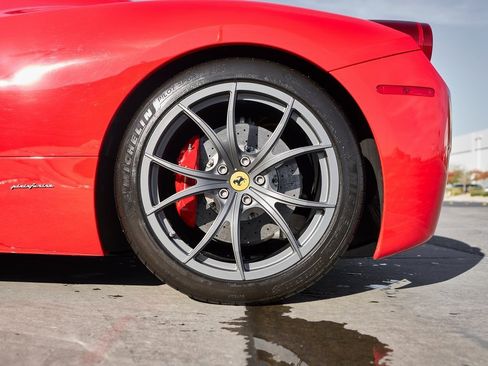 Used 2013 Ferrari 458 Italia Coupe image 27