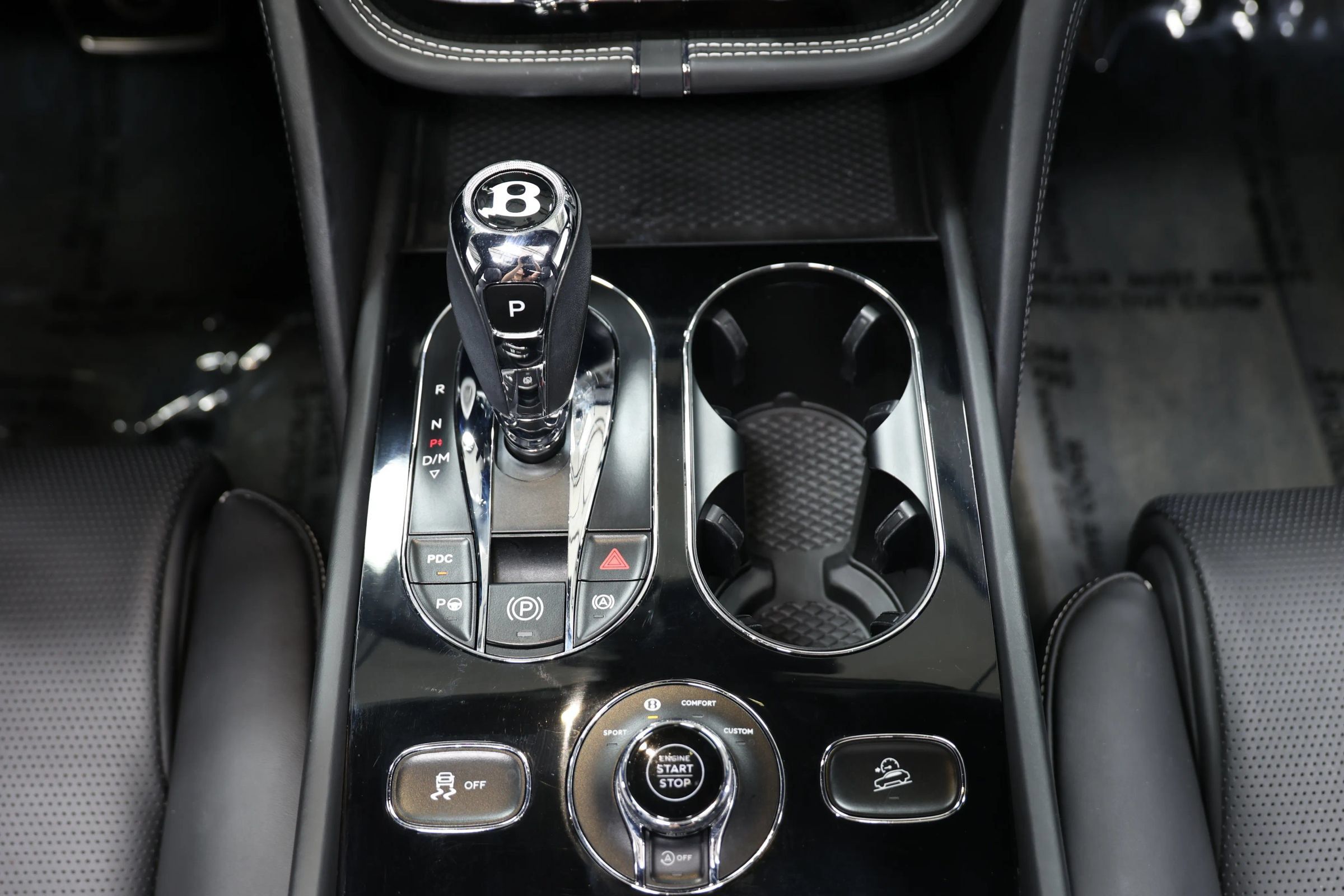 Used 2018 Bentley Bentayga Onyx Edition AWD/4WD image 43