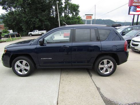 Used 2017 Jeep Compass High Altitude AWD/4WD image 5